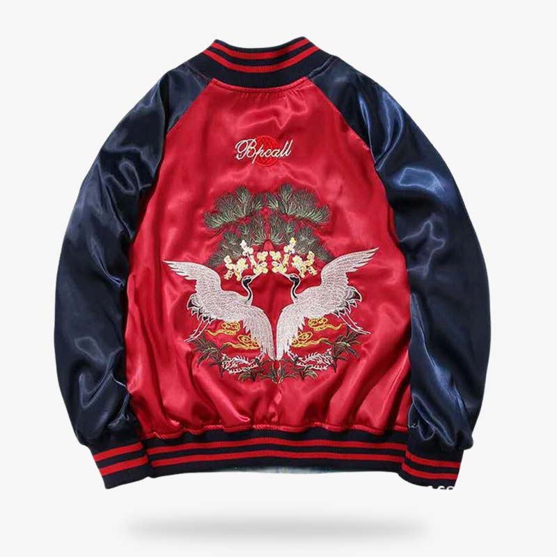 Un sukajan reversible de couleur rouge qui est un bomber japonais