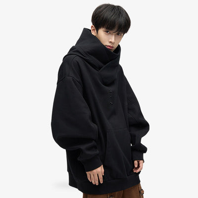 Hoodie japonais noir en coton de qualité, au style minimaliste inspiré d’Harajuku, parfait pour un look moderne et épuré.