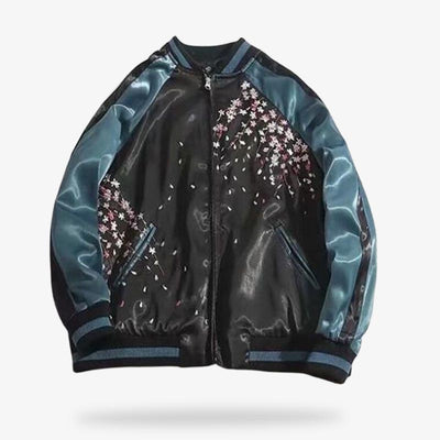 Cette veste est un bomber japonais aussi appelé Koi Sukajan. C'est un manteau léger avec des broderies de fleur