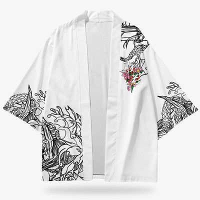 Cette veste kimono hannya est de couleur blanche avec des motifs japonais Irezumi imprimé sur le tissu