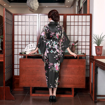 kimono-femme-nuit-noir-japon