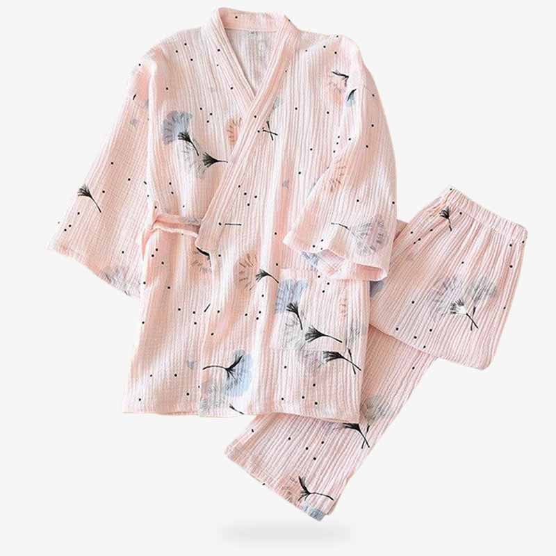 un kimono femme pyjama blanc avec une veste kimono et pantalon ample